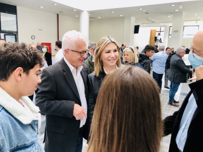 Βόλος: Η Ζέττα Μακρή στο 4ο γυμνάσιο Ν. Ιωνίας για τον επίσημο εορτασμό της 28ης Οκτωβρίου