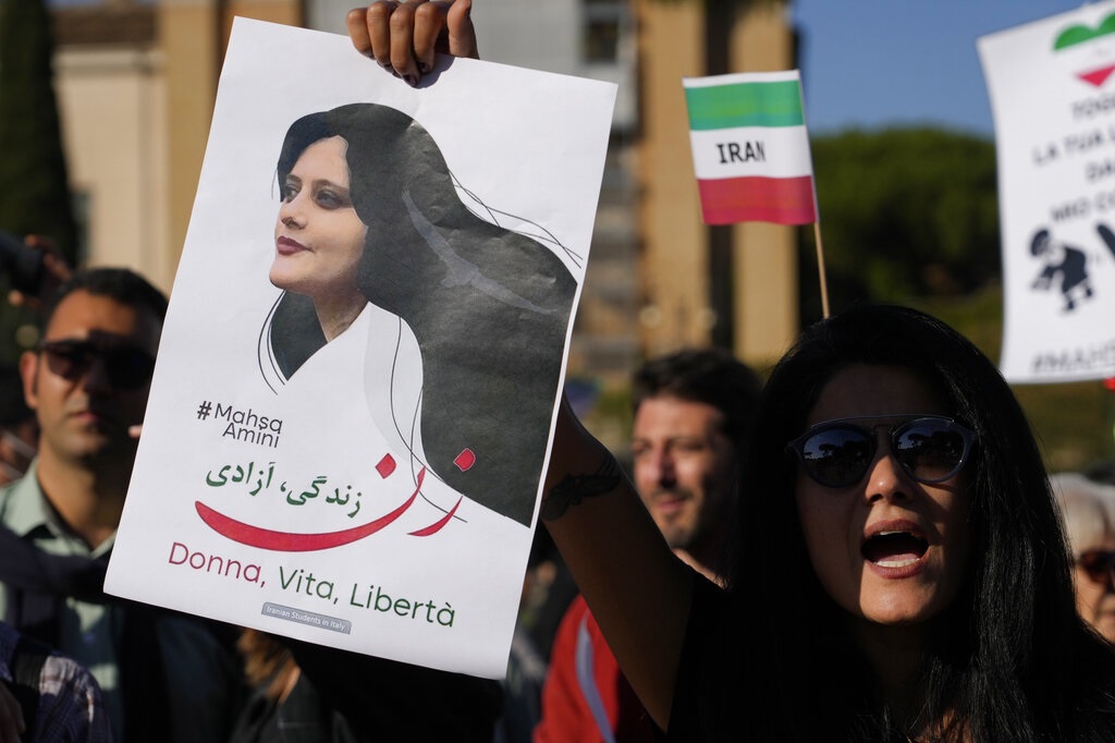 Το Ιράν ισχυρίζεται ότι έχει στοιχεία για εμπλοκή της Δύσης στις διαδηλώσεις