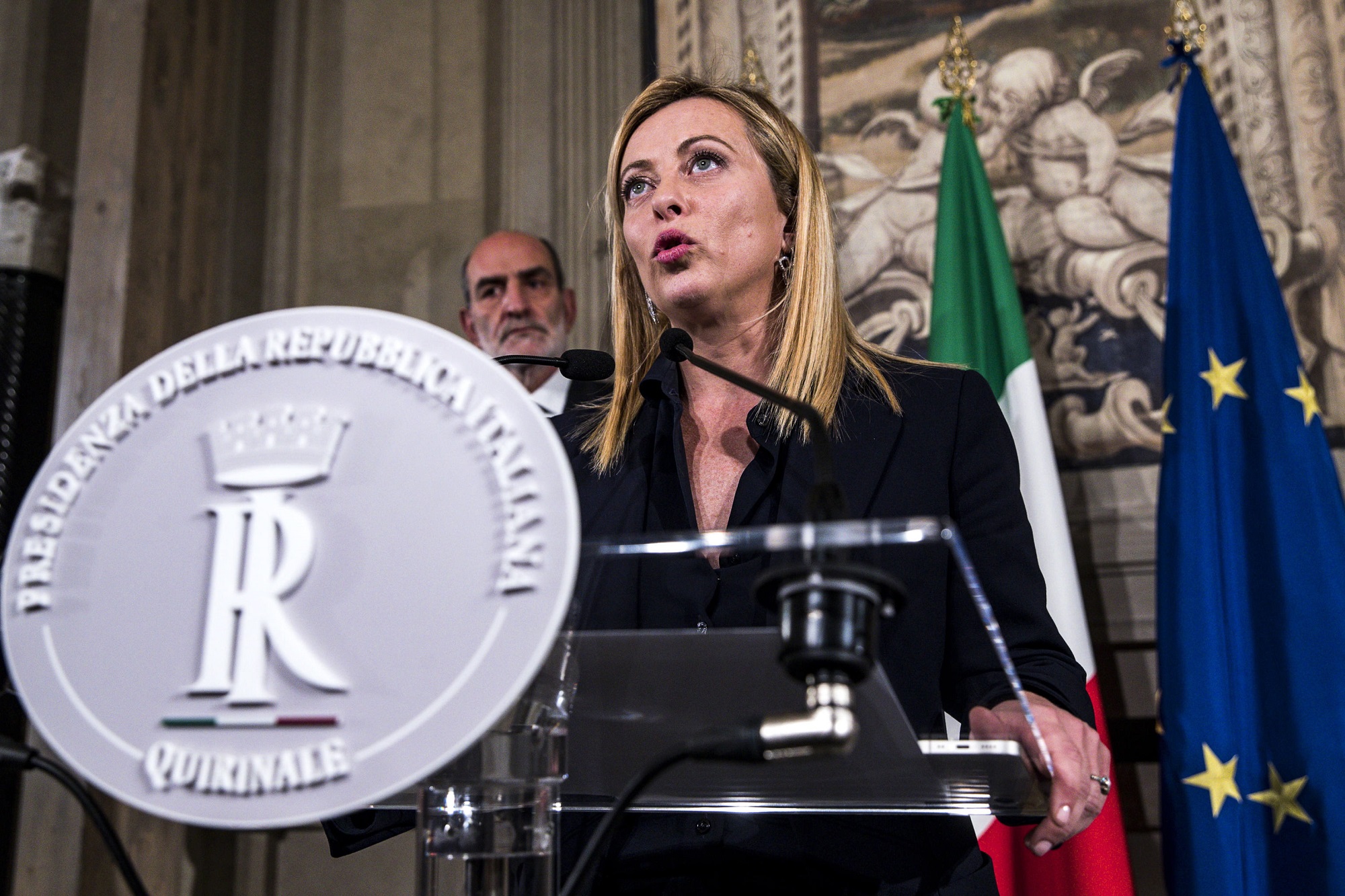 Η Μελόνι πρώτη γυναίκα πρωθυπουργός της Ιταλίας – Το Σάββατο η ορκωμοσία