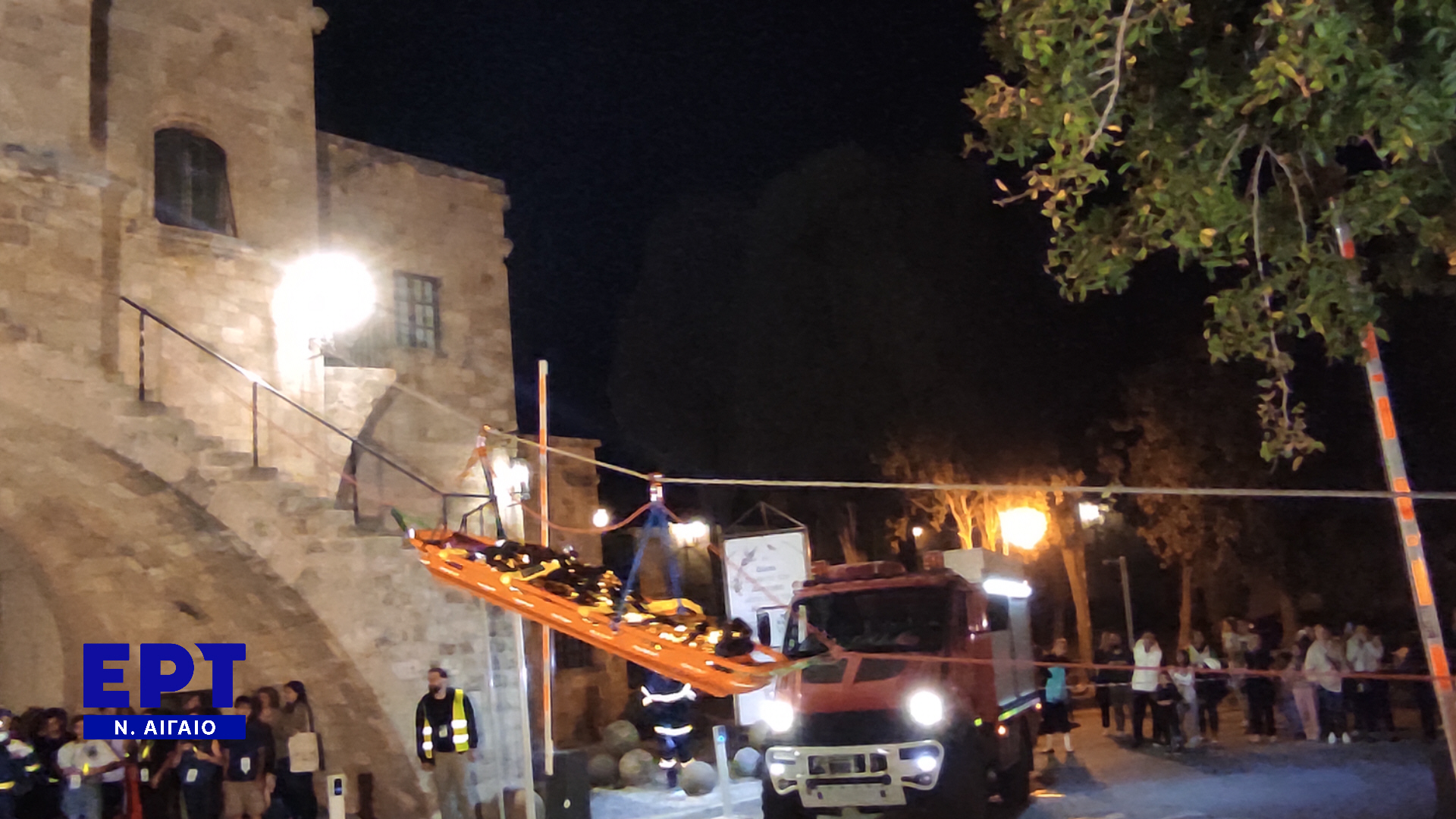 Εντυπωσιακές νυχτερινές ασκήσεις σε περιπτώσεις σεισμού και πυρκαγιάς στη Μεσαιωνική πόλη της Ρόδου