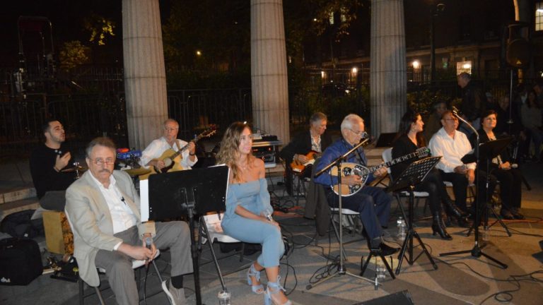 Νέα Υόρκη: Ολοκληρώθηκαν για φέτος οι «Ελληνικές Βραδιές» στην ιστορική «Πλατεία Αθηνών»