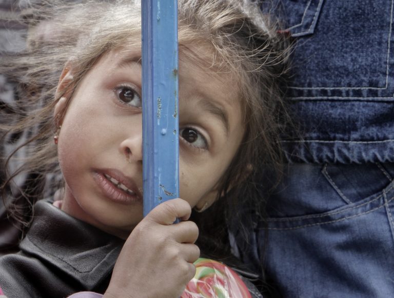 Ε.Ε-FRA: Το φάσμα της φτώχειας αντιμετωπίζει το 80% των Ρομά στην Ευρώπη και το 96% στην Ελλάδα