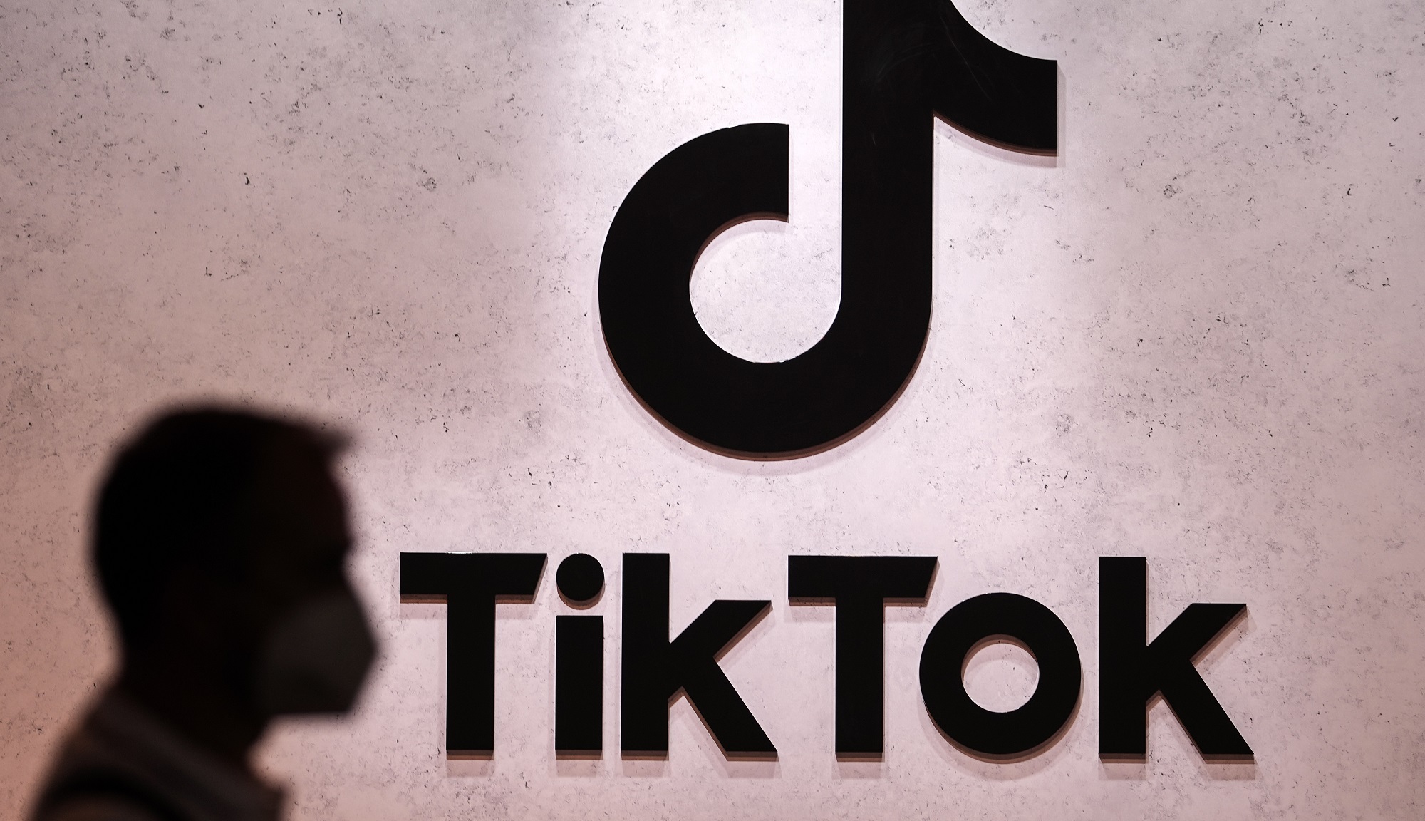 Ρωσία: Πρόστιμο στην TikTok επειδή δεν διέγραψε ΛΟΑΤΚΙ περιεχόμενο