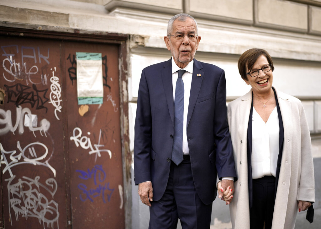 Προεδρικές εκλογές Αυστρία: Επανεκλογή Αλεξάντερ Βαν ντερ Μπέλεν από τον πρώτο γύρο