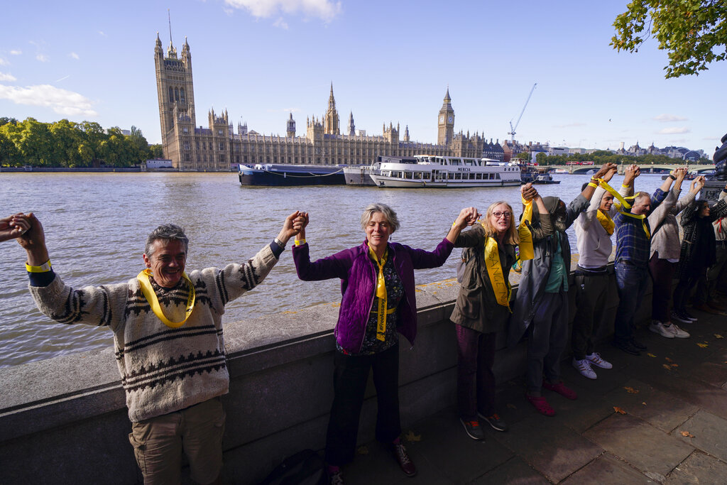 Τζούλιαν Ασάνζ: Ανθρώπινη αλυσίδα στο βρετανικό κοινοβούλιο για την απελευθέρωσή του