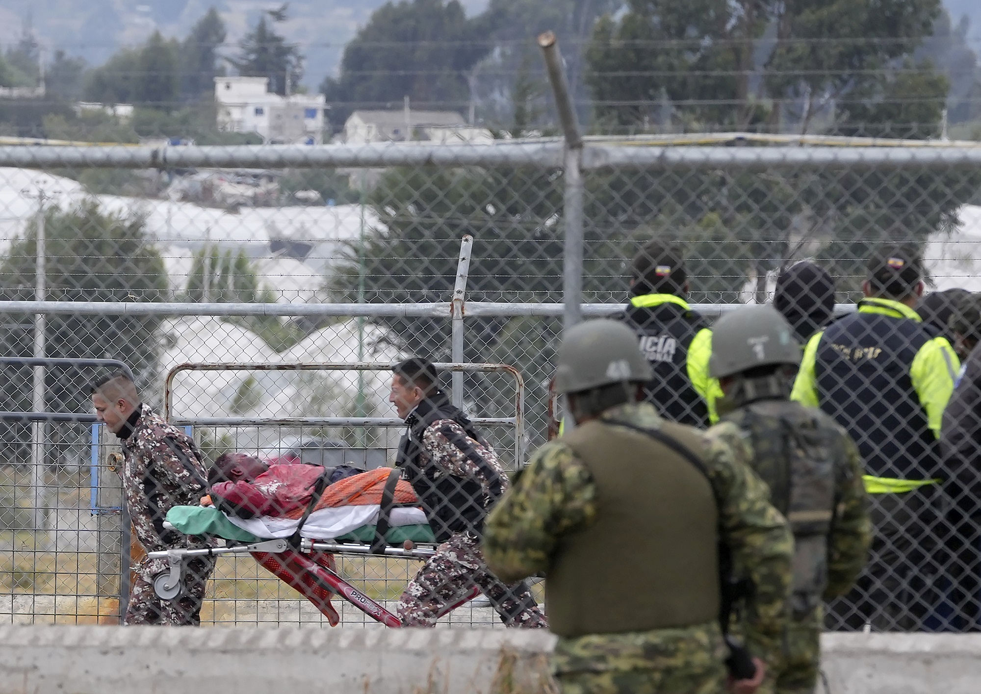 Ισημερινός: Συνεχίζονται οι συγκρούσεις στη μεγάλη φυλακή της Λατακούνγκα – 15 νεκρούς και 33 τραυματίες μετρούν οι αρχές