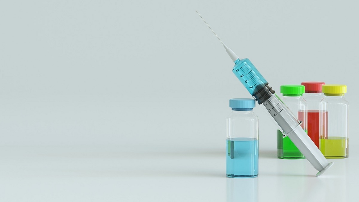Βρετανία: Ξεκινά ο εμβολιασμός για χιλιαδες καρκινοπαθείς – Στιγμή ορόσημο στον αγώνα κατά της επάρατης νόσου