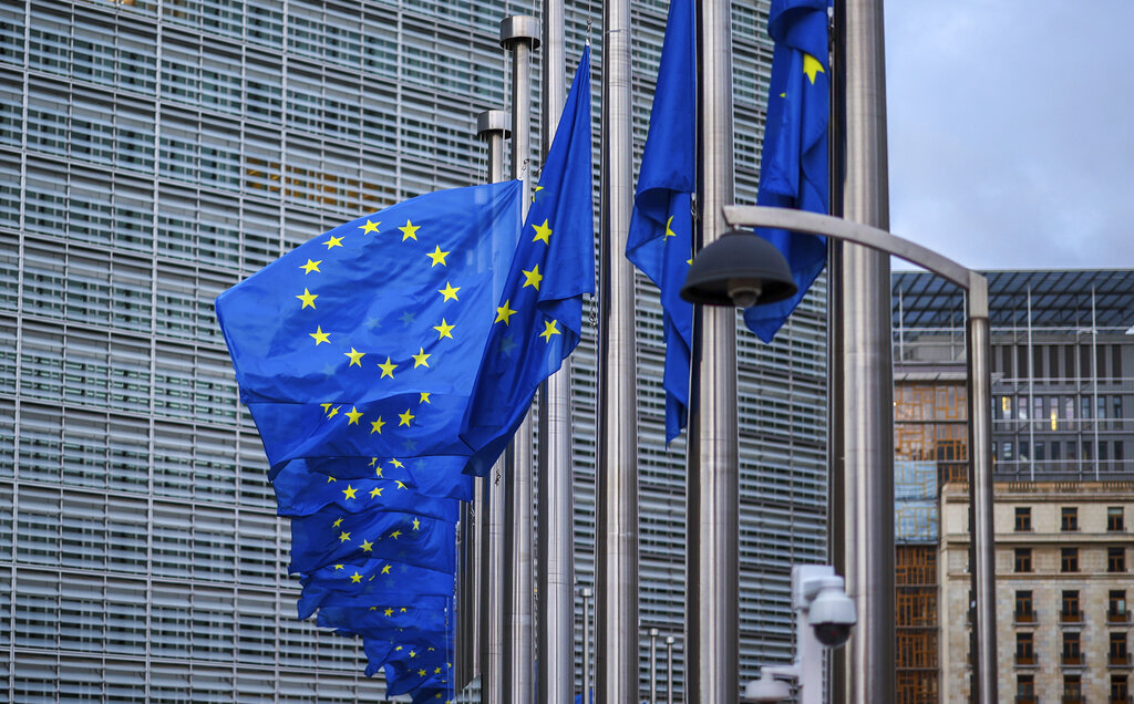 ΕΕ: Συμφωνία για την προστασία των δημοσιογράφων από τις «καταχρηστικές αγωγές» – Χαιρετίζει την κίνηση η Φον ντερ Λάιεν