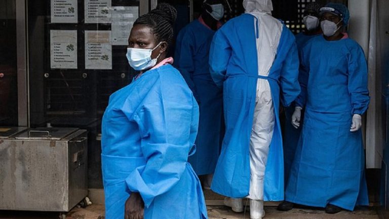ΗΠΑ: ‘Ελεγχοι σε 5 αεροδρόμια λόγω επιδημίας ‘Εμπολα στην Ουγκάντα