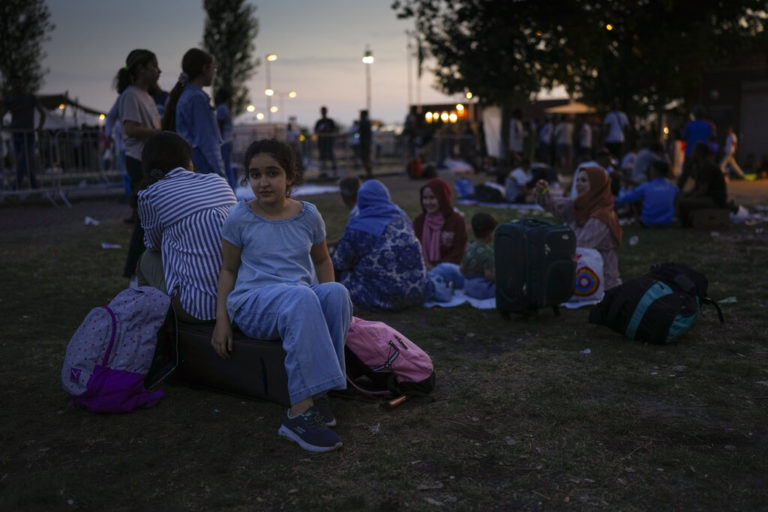 Ολλανδία: Δικαστική απόφαση για βελτίωση συνθηκών σε κέντρα υποδοχής αιτούντων άσυλο