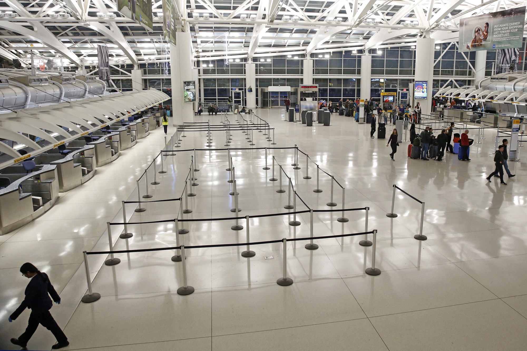 ΗΠΑ: Αίρονται οι απαλλαγές των ελάχιστων απαιτήσεων για διεθνείς πτήσεις στα μεγαλύτερα αεροδρόμια