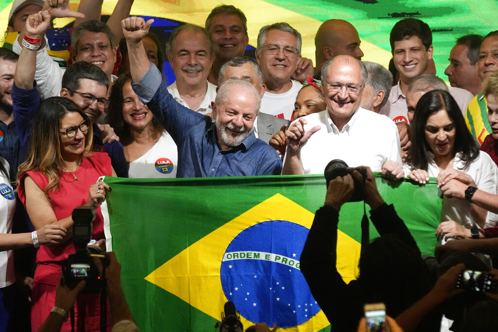 Λουίς Ινάσιου Λούλα ντα Σίλβα: Ποιος είναι ο νέος πρόεδρος της Βραζιλίας που αναλαμβάνει τα ηνία της χώρας για 3η φορά