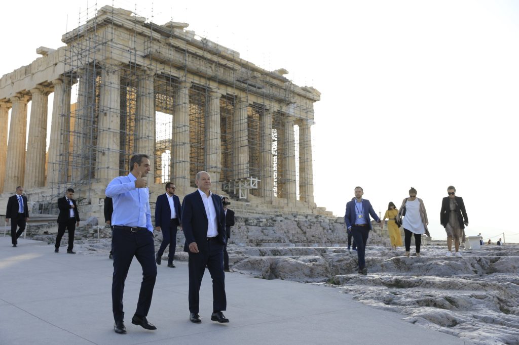 Νέα σελίδα στις ελληνογερμανικές σχέσεις – Τι σηματοδοτεί η επίσκεψη Σολτς στην Ελλάδα