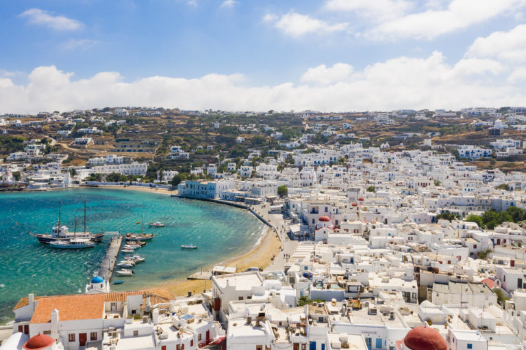 Τρία νησιά των Κυκλάδων στα 20 καλύτερα της Ευρώπης