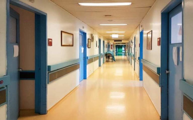 Γενικό Νοσοκομείο Λάρισας: Εκτός κινδύνου  13χρονη που έπεσε από τον τρίτο όροφο