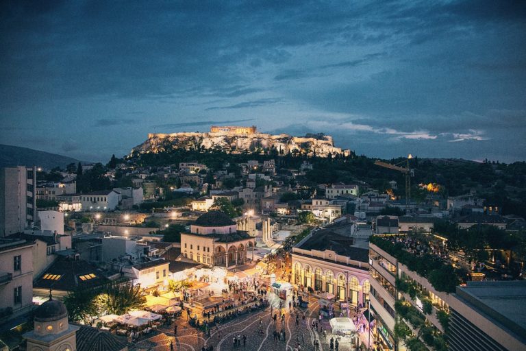 Ένθετο Τουρισμός: Ο εξωστρεφής χαρακτήρας της ζωής στην Αθήνα μέσα από το νέο video της Marketing Greece