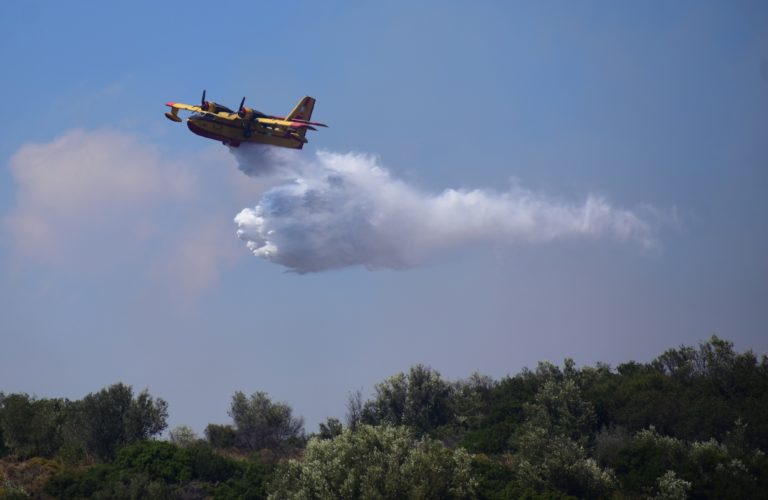 Κομοτηνή: Για ένατη ημέρα καίει η φωτιά στο Παπίκιο