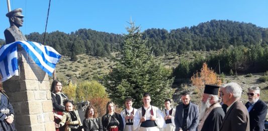 Τους ήρωες που έχασαν την ζωή τους στα βουνά της Πίνδου τίμησαν στην Σαμαρίνα (video)
