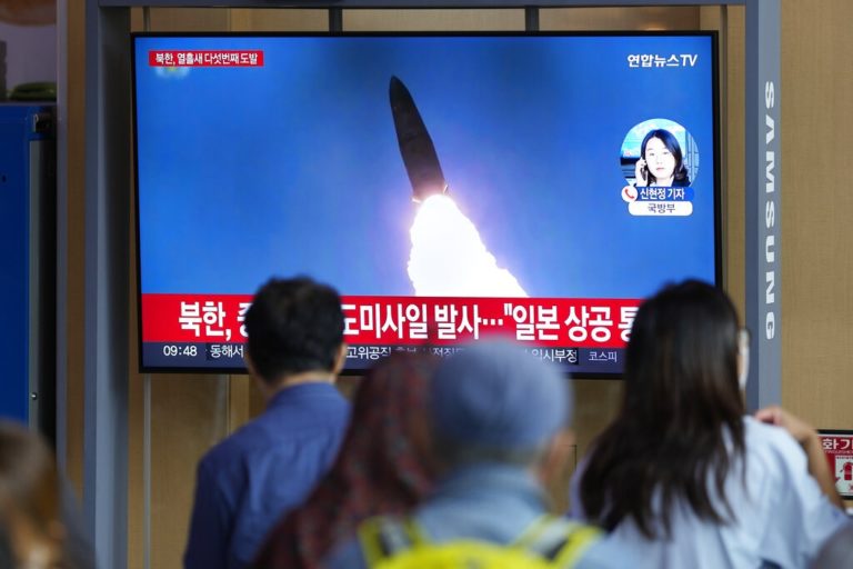 Βόρεια Κορέα: Εκτόξευσε βαλλιστικό πύραυλο – Για «αποφασιστική αντίδραση» προειδοποιούν Ιαπωνία και Νότια Κορέα