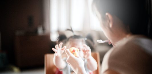 Δέκα τρόποι για να διαχειριστούν οι νέοι γονείς δύσκολα συναισθήματα