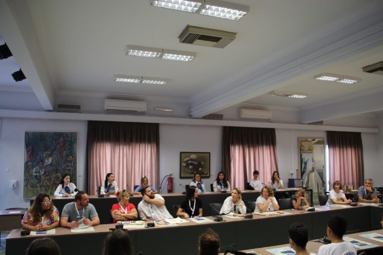 Υποδοχή μαθητών και εκπαιδευτικών πέντε χωρών στο Δημαρχείο Χανίων