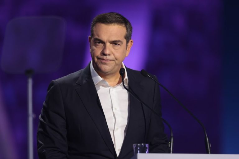 Άρθρο-Παρέμβαση Τσίπρα για υπόθεση 12χρονης: Το κορίτσι του Κολωνού είναι δικό μας παιδί