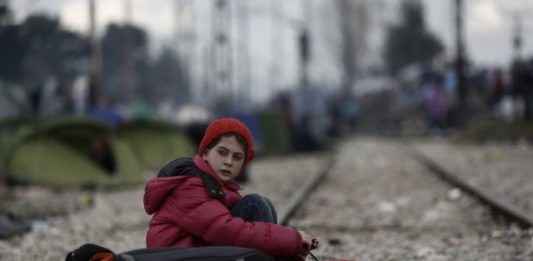 ΑΡΣΙΣ: Ευάλωτα σε εργασιακή και σεξουαλική εκμετάλλευση τα ασυνόδευτα προσφυγόπουλα
