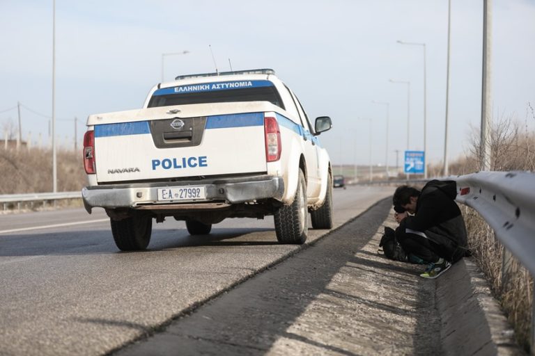 Θεσσαλονίκη: Συνελήφθη 27χρονος για παράνομη μεταφορά αλλοδαπών