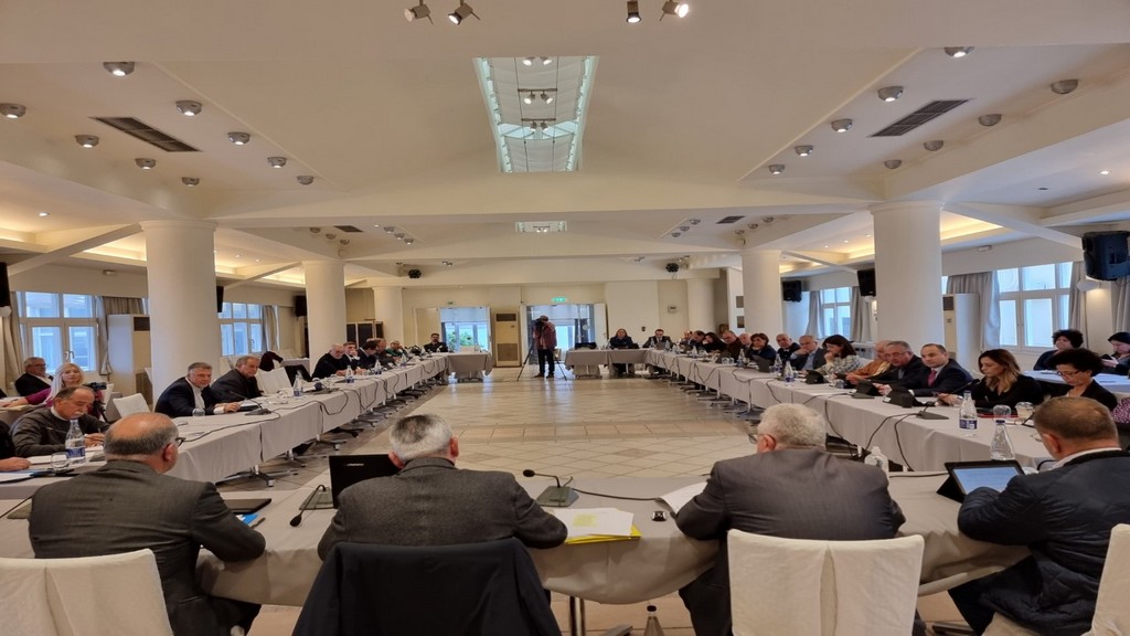 Επαναφορά των μειωμένων συντελεστών ΦΠΑ και τομεακά έργα κλίμακας ζητά το Περιφερειακό Συμβούλιο Νοτίου Αιγαίου