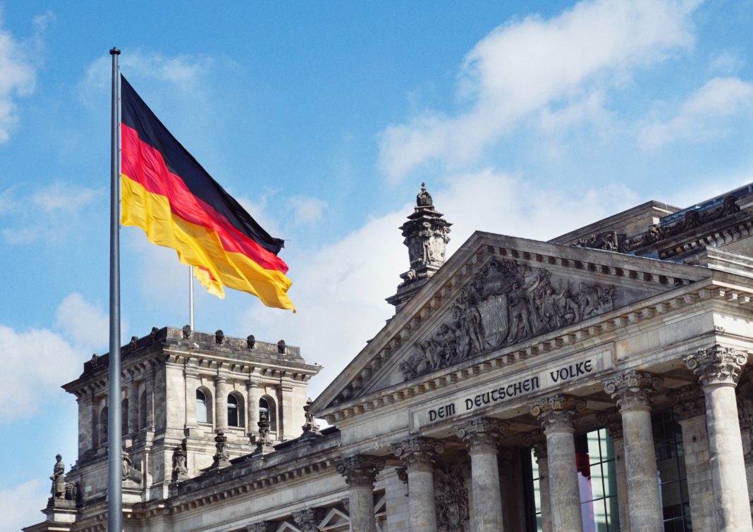 Γερμανία: Το Βερολίνο κλείνει τέσσερα από τα πέντε ρωσικά προξενεία