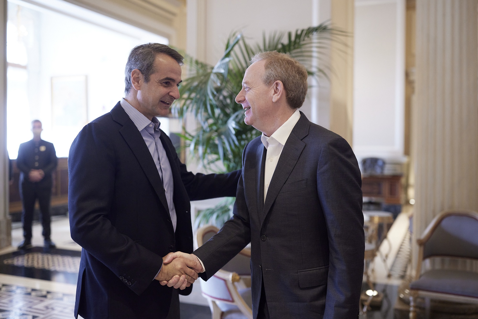 Κ. Μητσοτάκης με Πρόεδρο Microsoft : Στο τραπέζι τα επενδυτικά σχέδια της εταιρείας στην Ελλάδα
