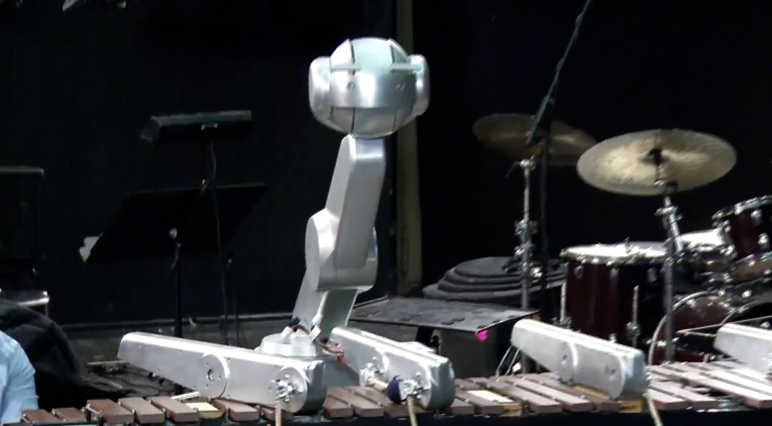 Μέγαρο Μουσικής: Πρεμιέρα για τον “Σιμόν” – το πρώτο ρομπότ μουσικός που αυτοσχεδιάζει σε πραγματικό χρόνο