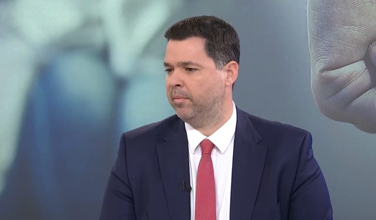 Θ. Κοντογεώργης: Άτομα εγνωσμένου κύρους στο ΔΣ της «Κιβωτού» για ένα χρόνο – Η παρουσία παιδιών σε ιδρύματα αποτελεί στρέβλωση