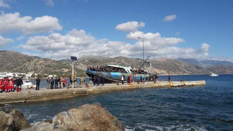 Χανιά: Προφυλακιστέοι οι 6 κατηγορούμενοι για διακίνηση μεταναστών