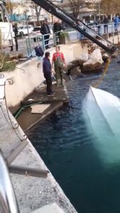 Ηγουμενίτσα: Ανεξέλεγκτο τρέιλερ με βάρκα κατέληξε στη θάλασσα