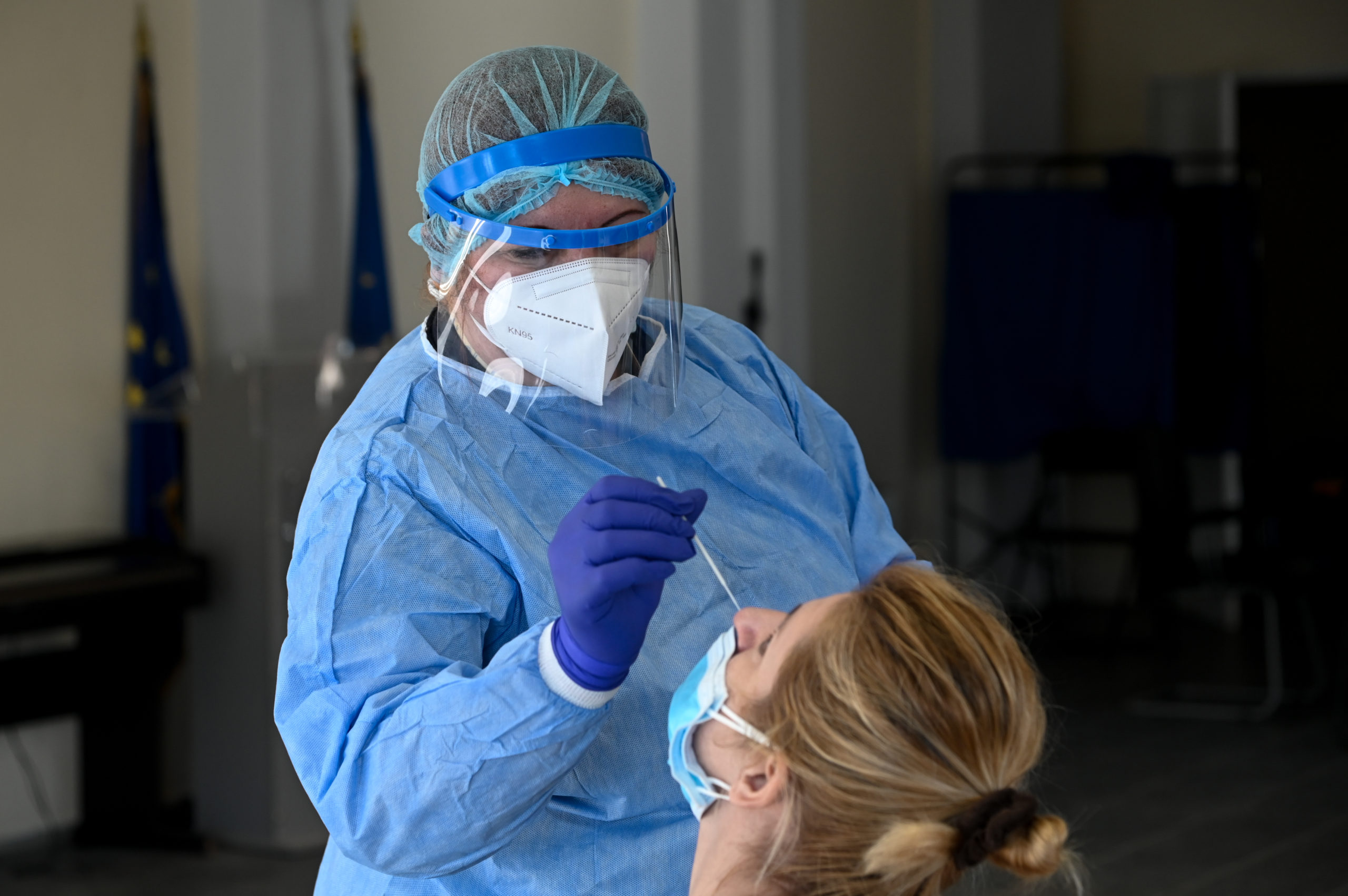 ΔΩΡΕΑΝ RAPID TEST ΑΠΟ ΚΛΙΜΑΚΙΟ ΤΟΥ ΕΟΔΥ ΣΤΟΝ ΔΗΜΟ ΔΙΟΝΥΣΟΥ (ΜΙΧΑΛΗΣ ΚΑΡΑΓΙΑΝΝΗΣ/EUROKINISSI)