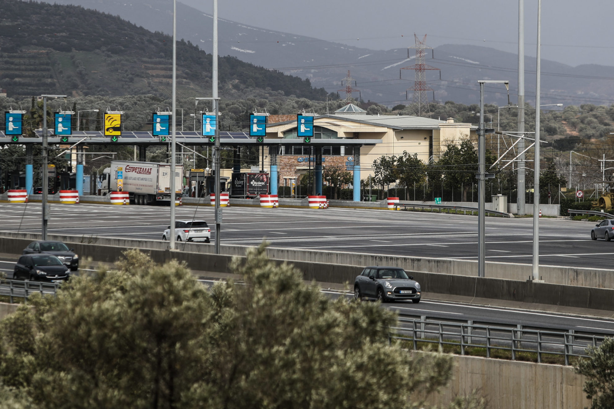 Καραγιάννης: Μειώνουμε τα διόδια στην Αττική Οδό – Σχέδιο για αναλογική χρέωση στους υπόλοιπους αυτοκινητοδρόμους