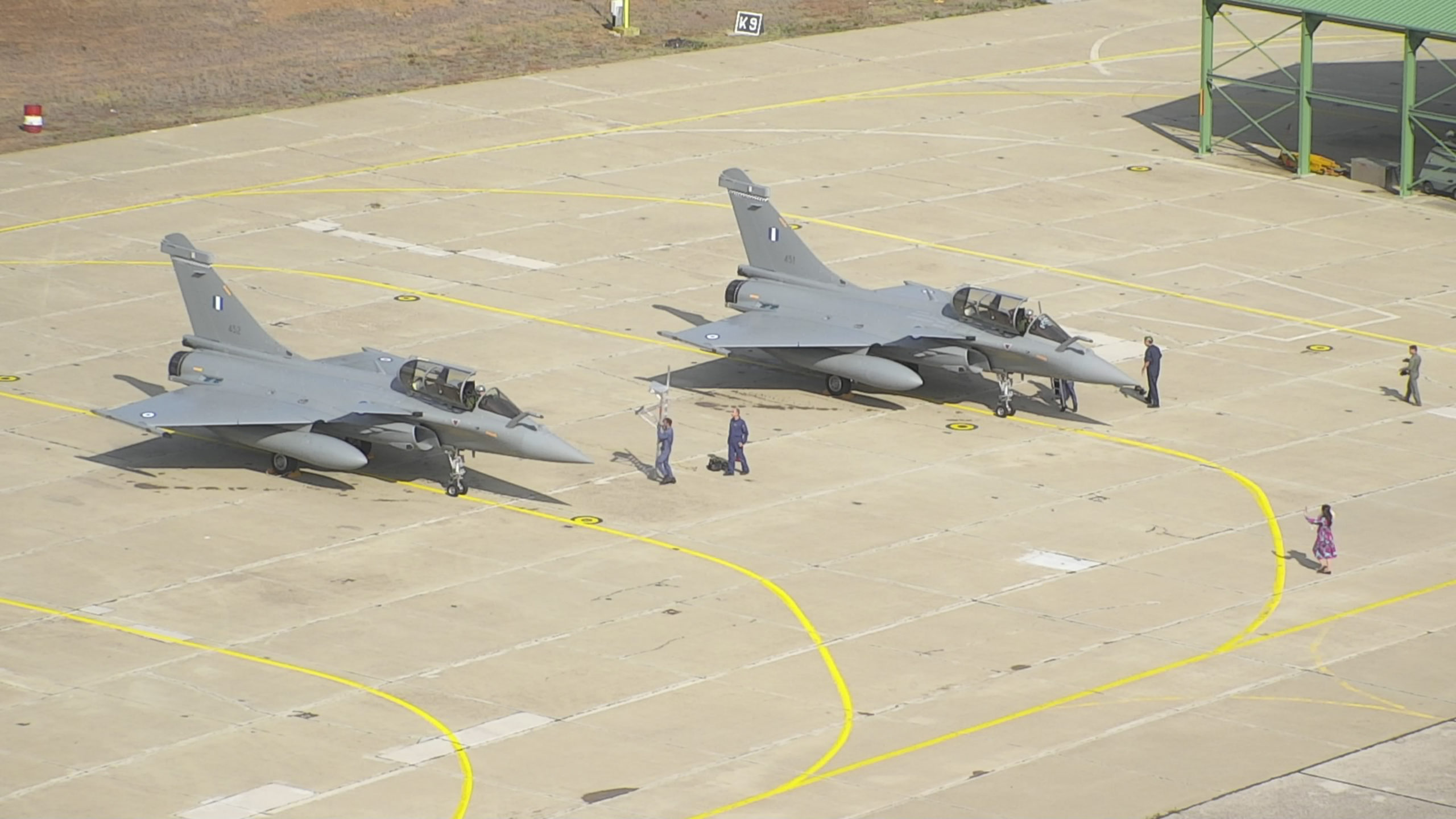 Δύο καινούργια RAFALE F3R παρέλαβε η Πολεμική Αεροπορία - ertnews.gr