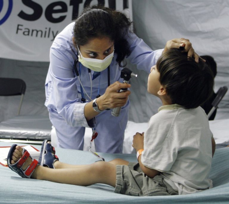 Θ. Ζαούτης: Βλέπουμε έξαρση αναπνευστικών ιών στα παιδιά – Αύξηση των κρουσμάτων της γρίπης 