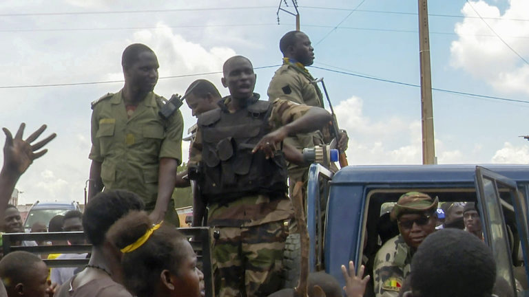 Μάλι: Η στρατιωτική χούντα απαγορεύει τη δραστηριότητα κάθε ΜΚΟ χρηματοδοτούμενης από τη Γαλλία
