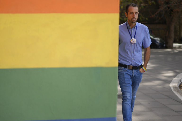 Ιταλία: “Η Αγία Γραφή λέει πως η ομοφυλοφιλία αποτελεί βδέλυγμα” – Θύελλα με τη δήλωση Δεξιού Γερουσιαστή