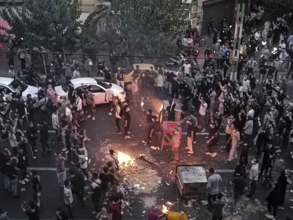 Ιράν: Αξιωματούχος παραδέχεται για πρώτη φορά ότι έχουν σκοτωθεί περισσότεροι από 300 άνθρωποι στις διαδηλώσεις