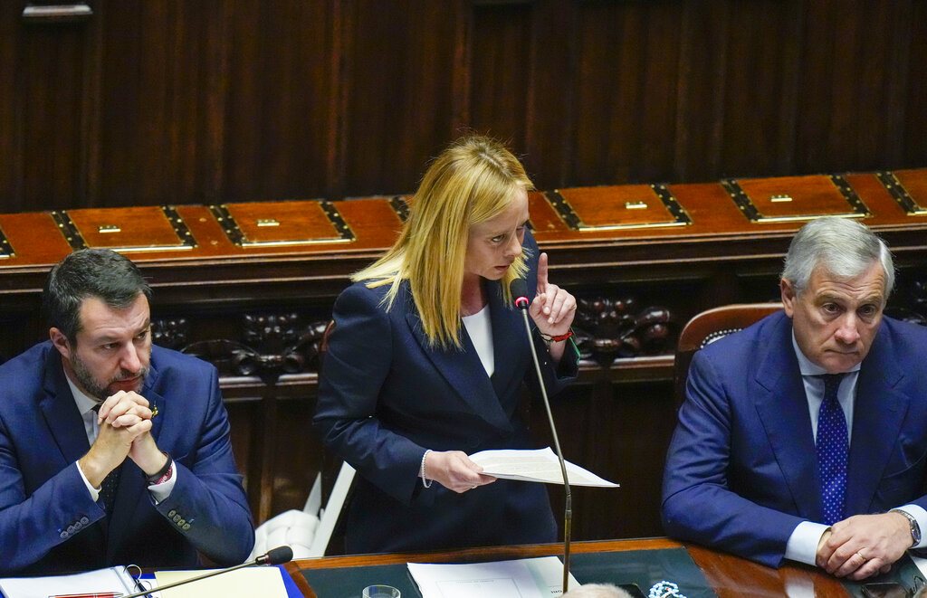 Ιταλία: Η κυβέρνηση Μελόνι υπέρ της συνέχισης της αποστολής όπλων στην Ουκρανία το 2023