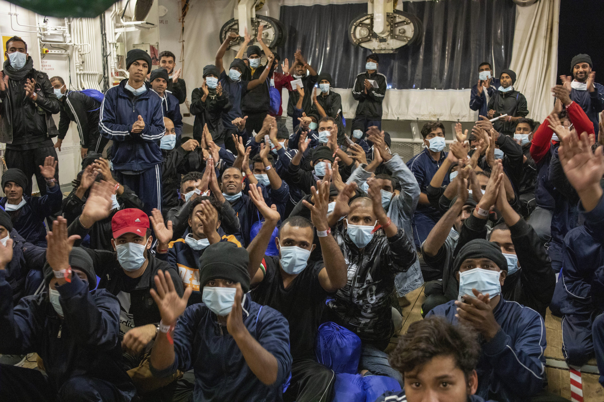 Η Γαλλία δέχεται το πλοίο Ocean Viking με 234 πρόσφυγες – Επικρίσεις για την άρνηση της Ιταλίας