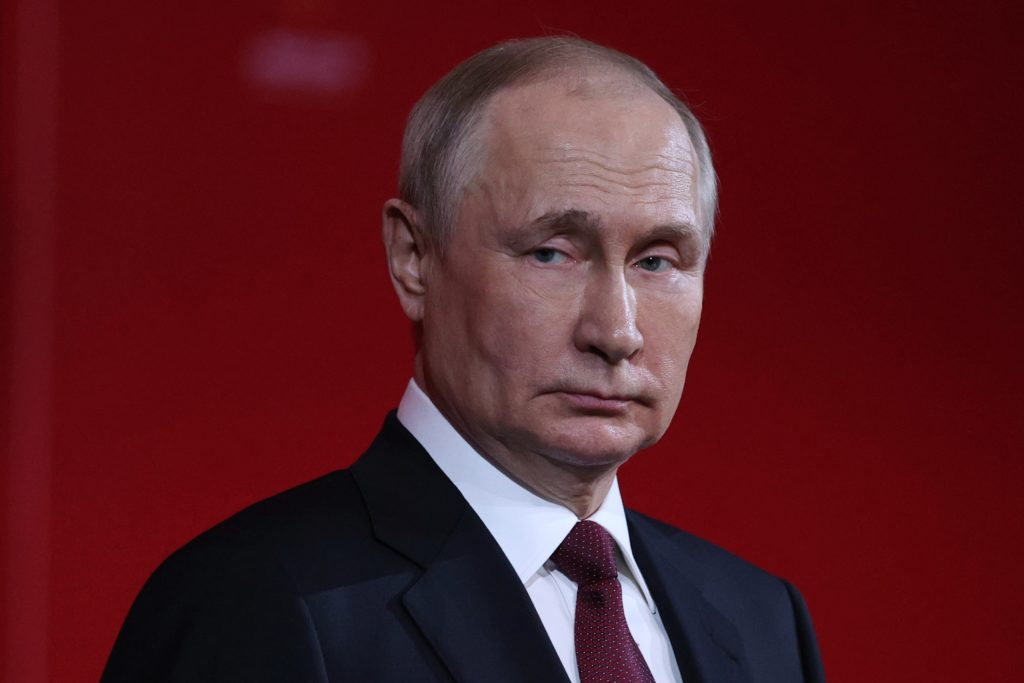 Βλ. Πούτιν: Όποιος επιτεθεί στη Ρωσία με πυρηνικά, θα εξαφανιστεί από προσώπου γης