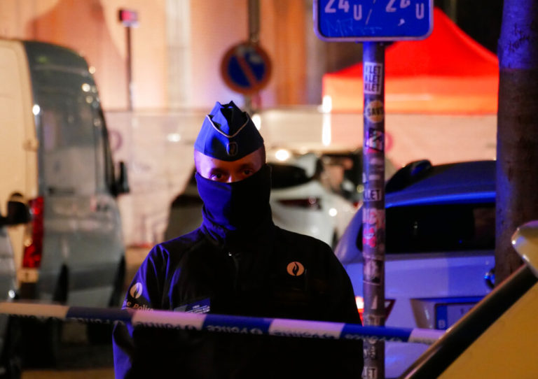 Βέλγιο: Ένας νεκρός αστυνομικός και ένας τραυματίας από επίθεση με μαχαίρι – «Υποψίες» για τρομοκρατική επίθεση
