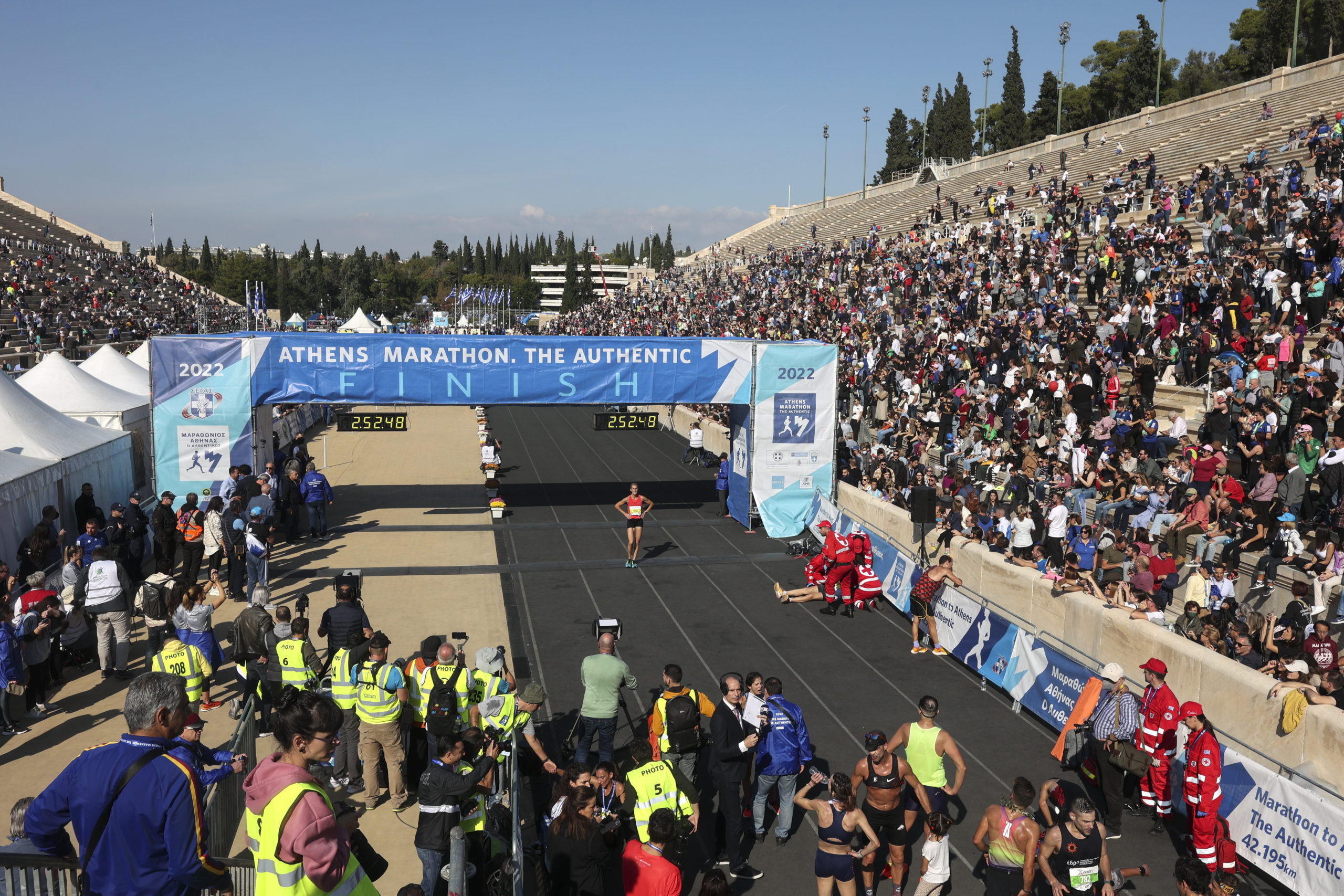 39ος αυθεντικός μαραθώνιος: Στους ρυθμούς της μεγάλης γιορτής η Αθήνα – Έως τις 21:00 οι κυκλοφοριακές ρυθμίσεις (video)