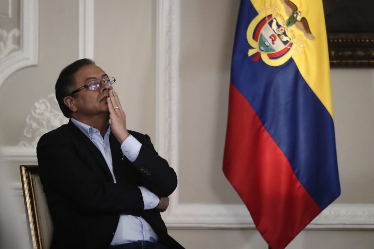 Κολομβία: Ειρηνευτικές συνομιλίες κυβέρνησης – ανταρτών ELN ξεκινούν τη Δευτέρα στη Βενεζουέλα