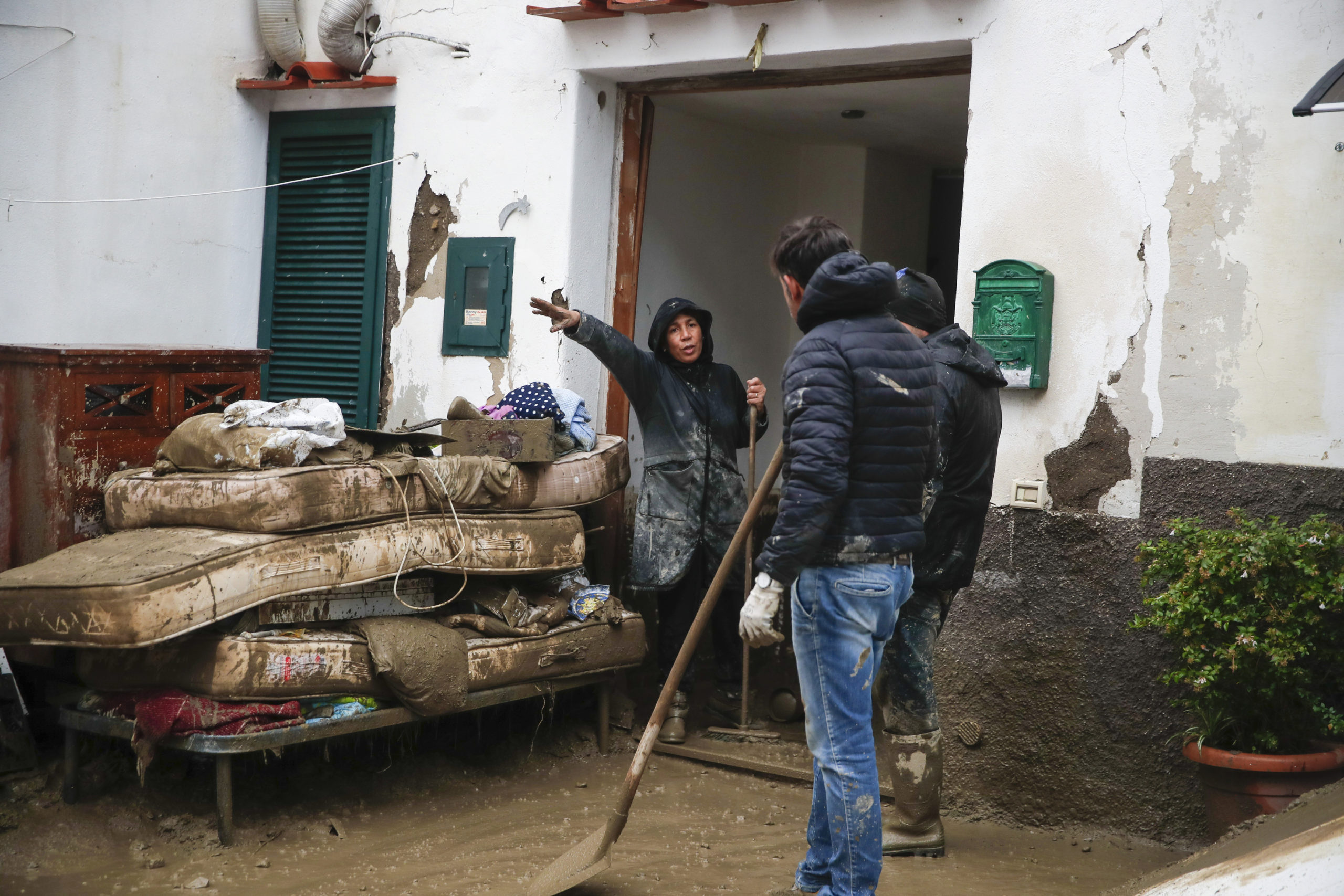 Ιταλία: Τουλάχιστον μία νεκρή από την κατολίσθηση στο νησί Ίσκια