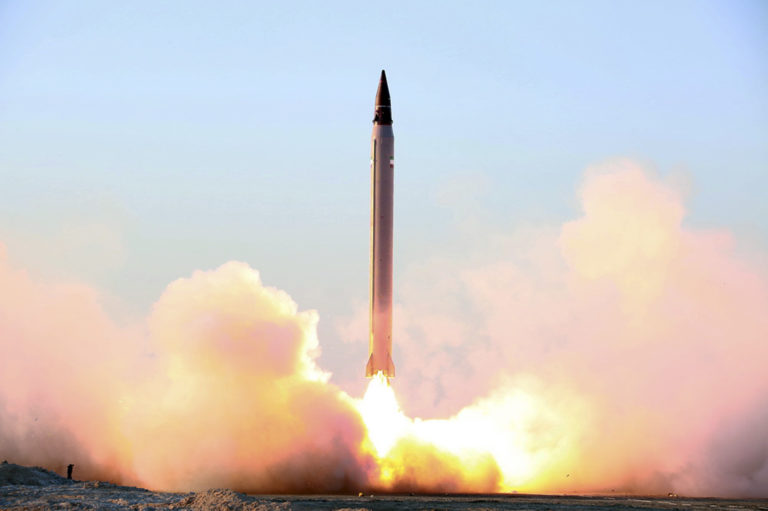 Ιράν: ‘Ετοιμος ο πρώτος βαλλιστικός υπερηχητικός πύραυλος – «Δύσκολη» η αναχαίτισή του